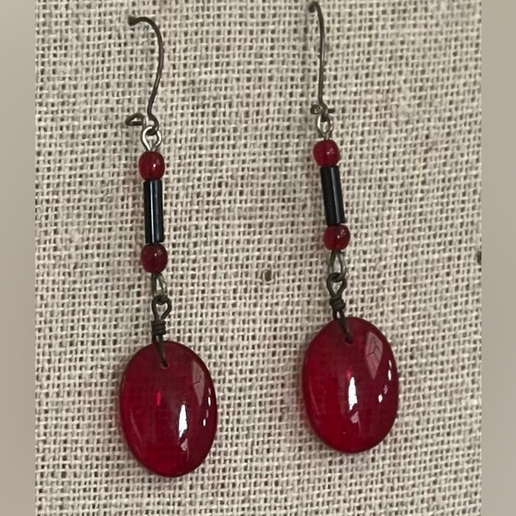 🆕 Vintage Art Deco Red Czech Glass & Sequins Dangle Earrings - Picture 3 of 3